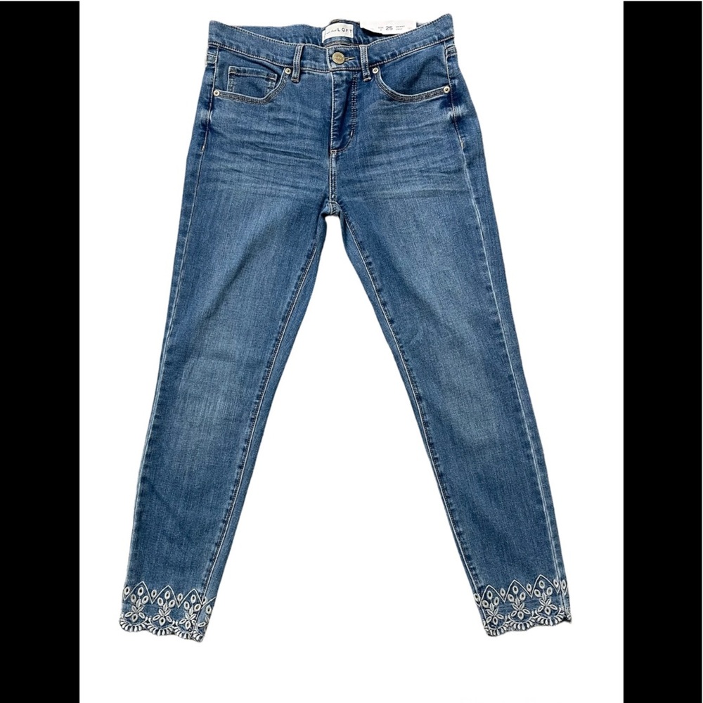 LOFT Skinny Crop Women’s Jeans Embroidered Hem Slim pockets Sz 0 NWT
